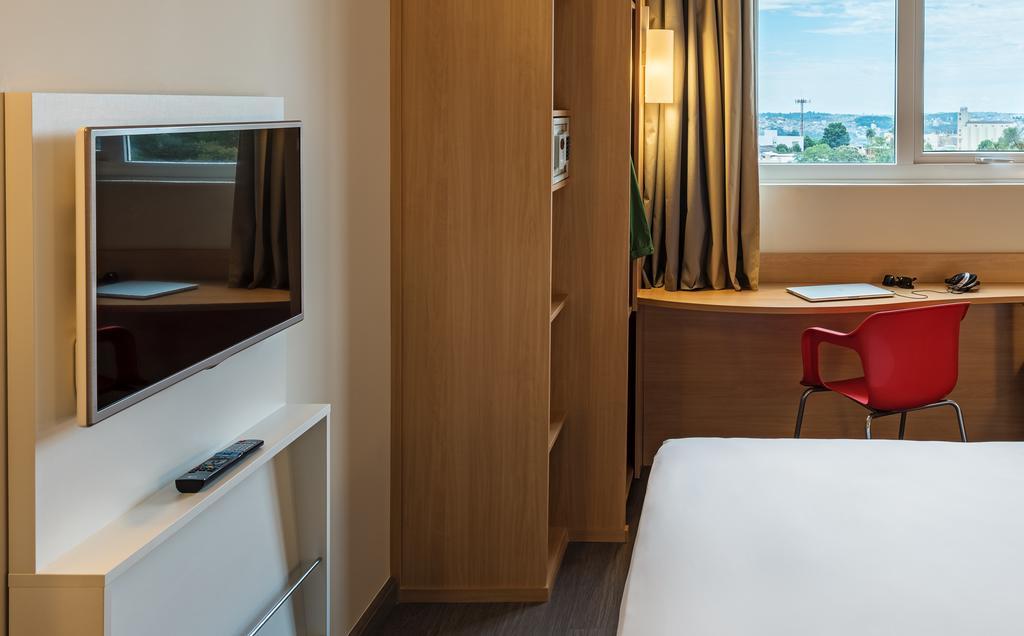 Ibis Chapeco Hotell Rum bild