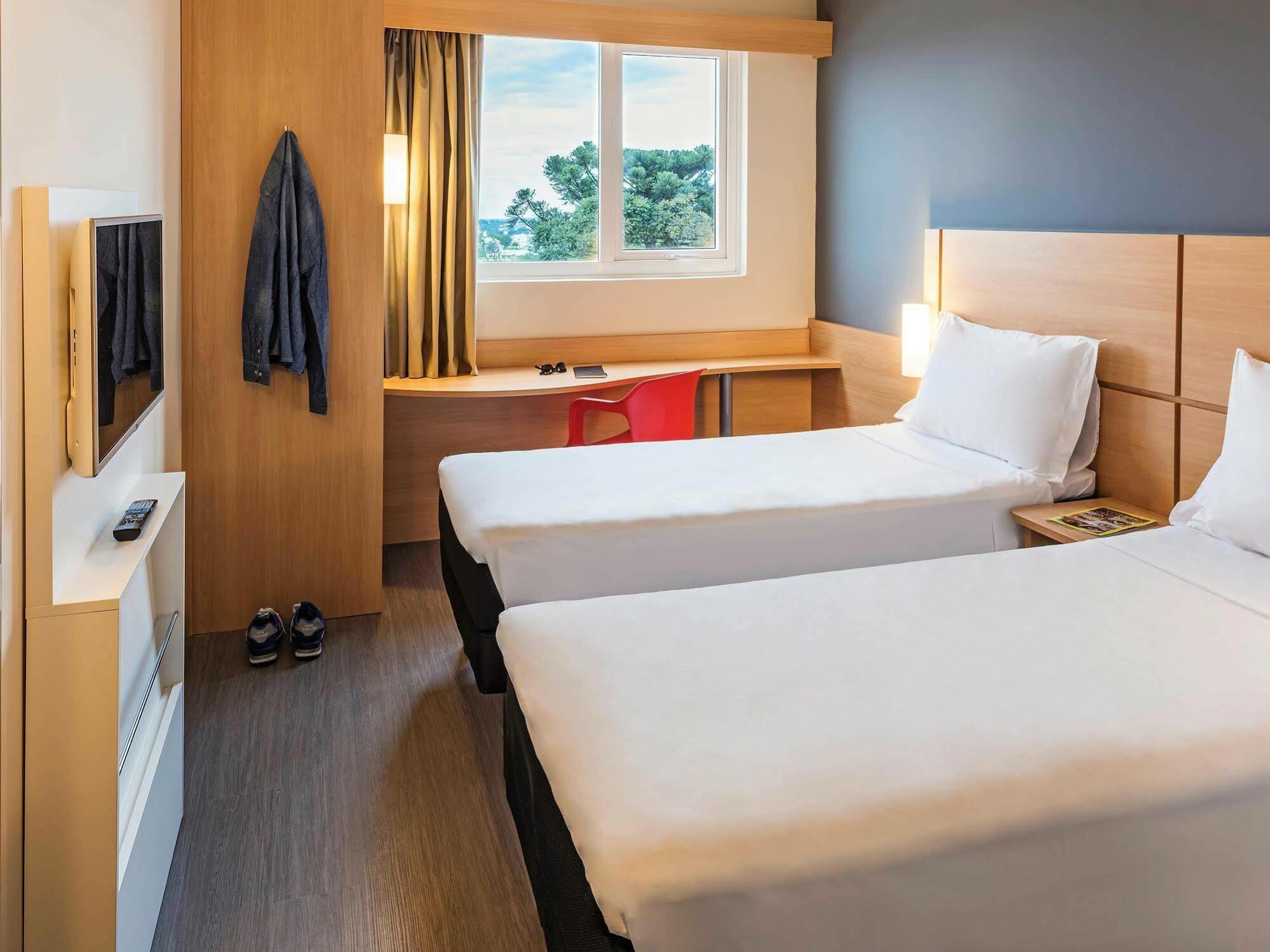 Ibis Chapeco Hotell Exteriör bild